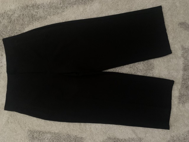 Zara elegantne hlače 1x oblečene vel.xl 15€