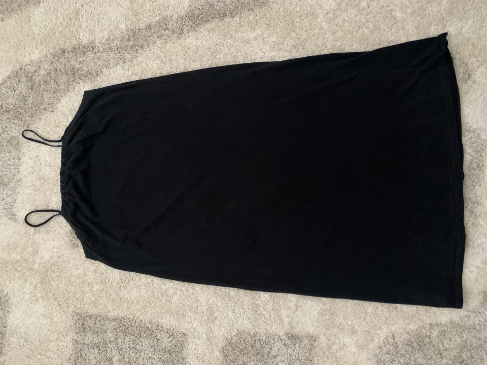 Zara dolga obleka vel.S realno M 5€