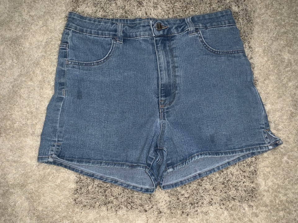 hm jeans kratke hlače vel.40 5€