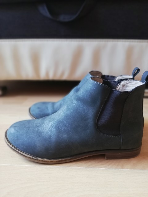 Zara prehodni gležnarji št 35