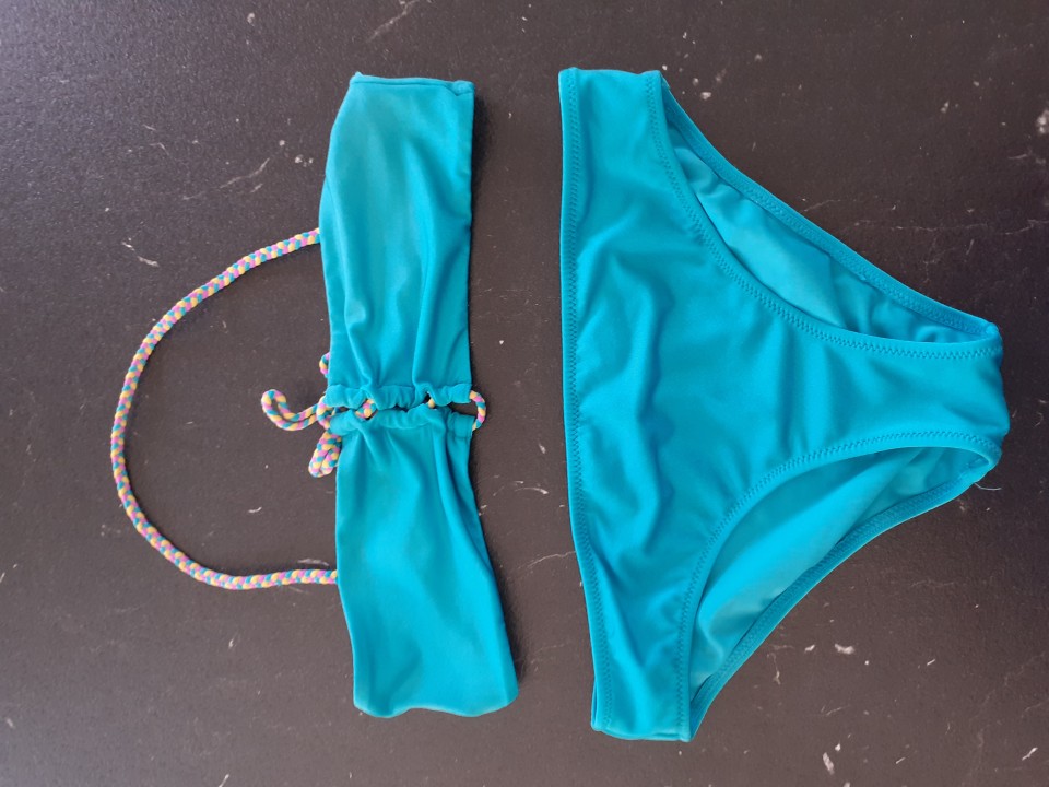 8 € - kopalke calzedonia