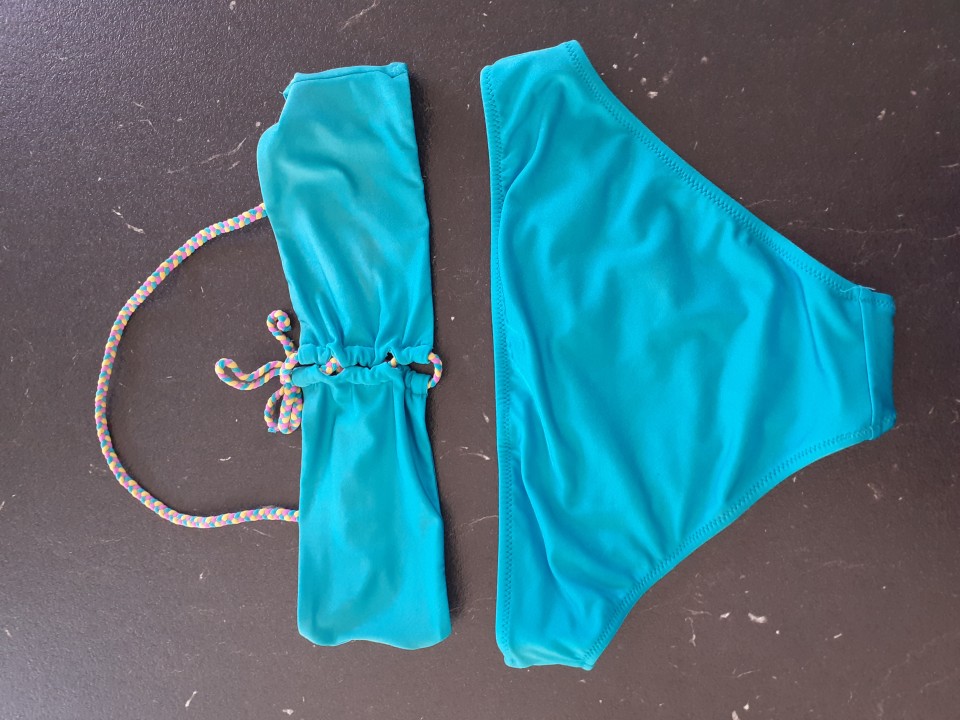 8 € - kopalke calzedonia