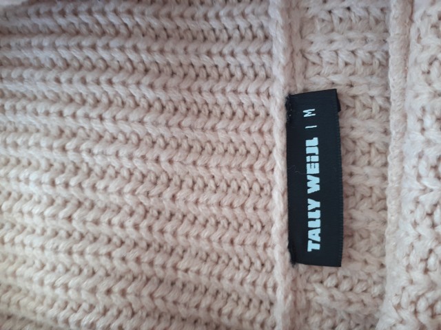 6 € - Tally wejl pulovar št. M