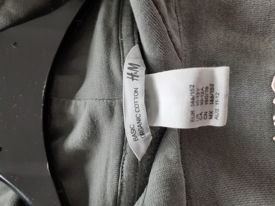 5 € - H&M pulover št. 146-152