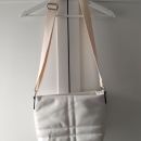 nova torbica krem bele barve, 10 eur