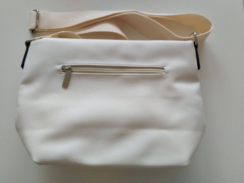 Nova torbica krem bele barve, 10 eur - foto povečava