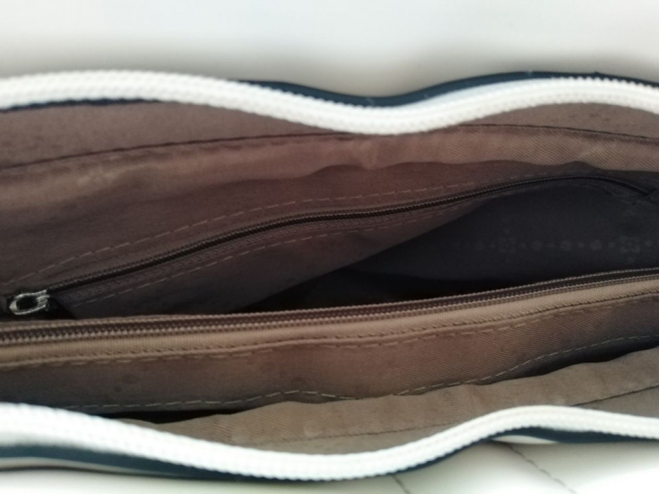 Nova torbica krem bele barve, 10 eur - foto povečava