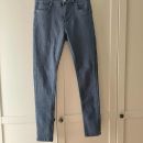 raztegljive jeans hlače, vel. M, 12 eur