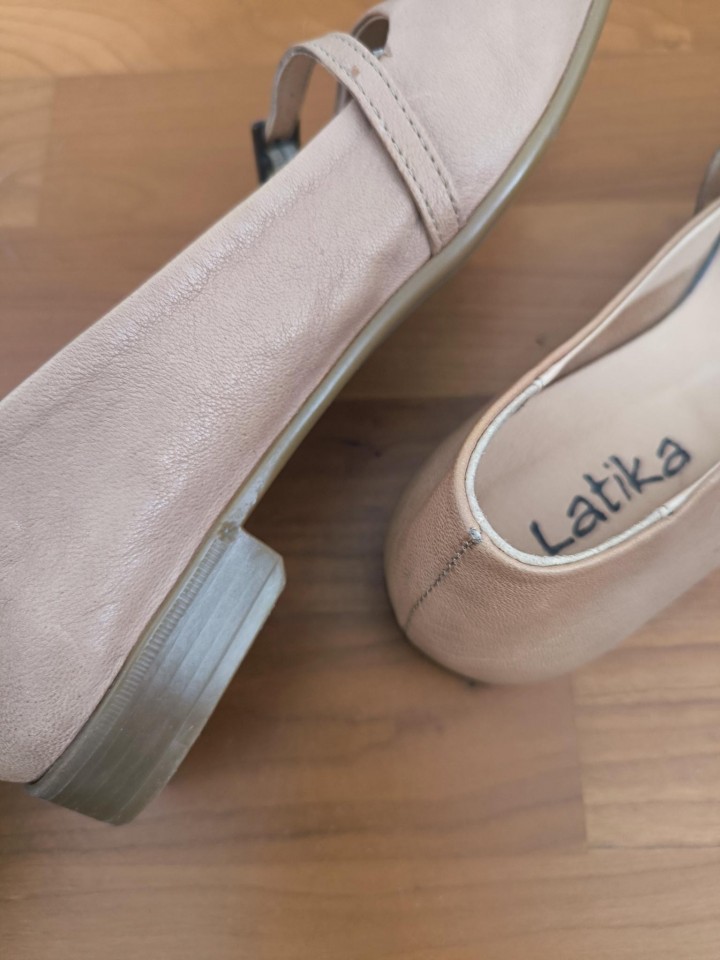 Nerabljeni čevlji Latika, št. 37, 40 eur - foto povečava