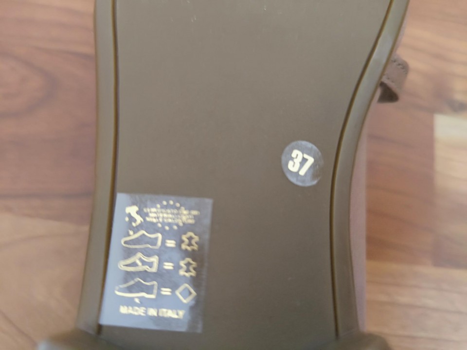 Nerabljeni čevlji Latika, št. 37, 40 eur - foto povečava