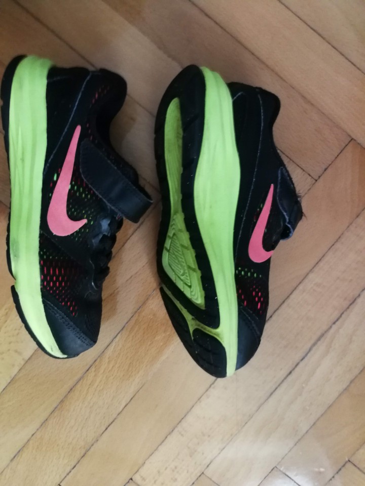 Nike čevlji št. 27,5 - foto povečava