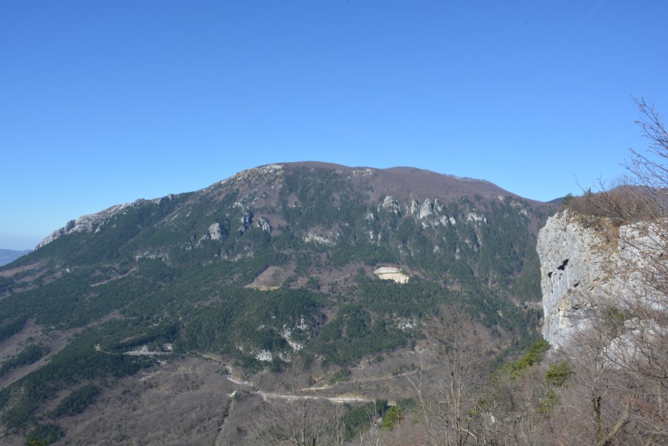 Sinji Vrh (Po Robu)