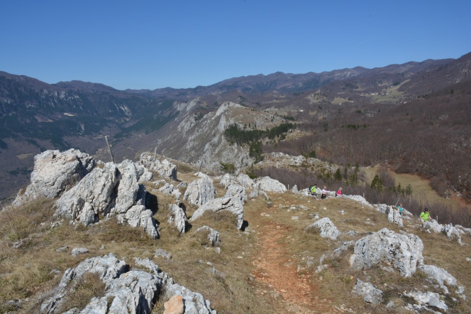 Sinji Vrh (Po Robu)