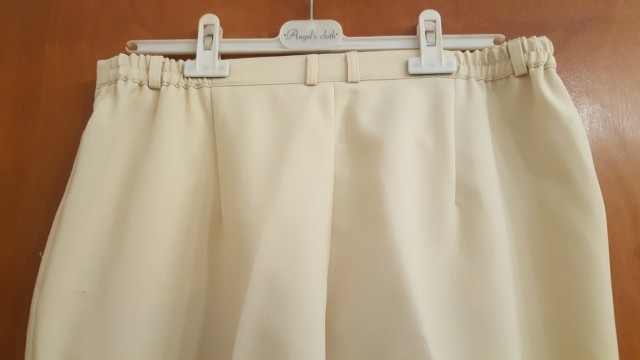 ženske hlače (od št 40 naprej) - foto