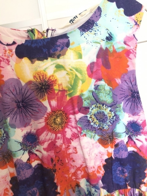Dekliška oblekica v cvetličnem vzorcu vel.146 - foto