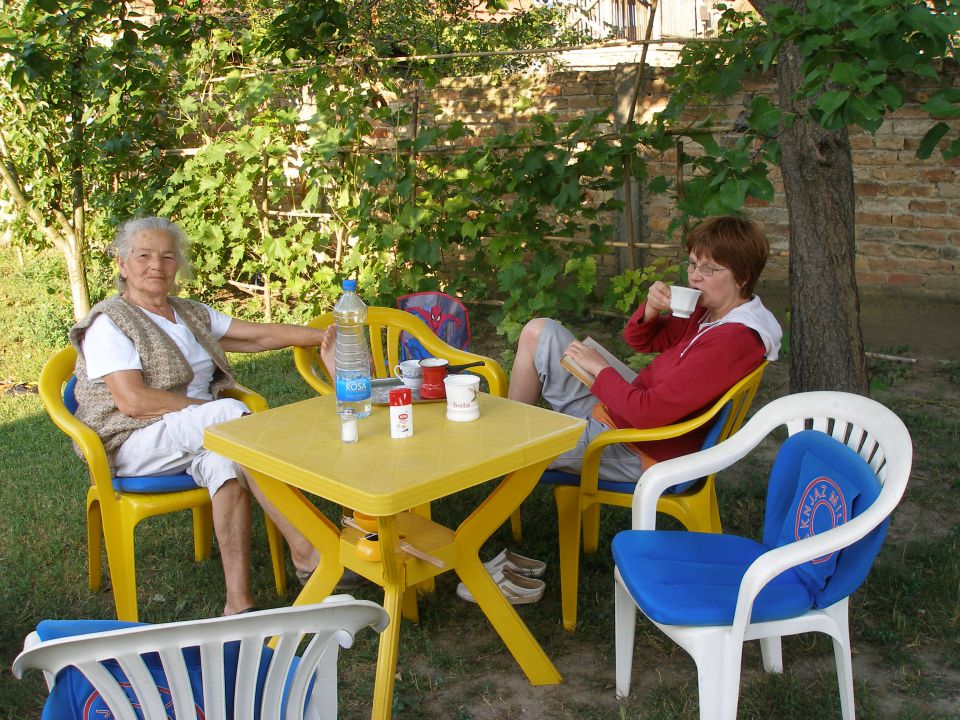 JANJA IN NJENE SLIKE - foto povečava