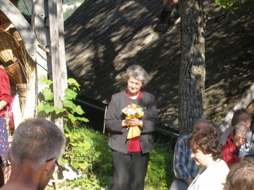 Iva  Budnarjeva mama in njena Bela - foto povečava