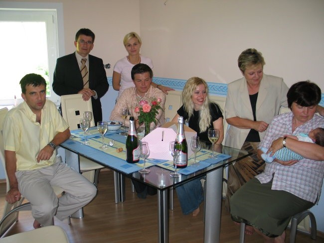 Na obisk so prišli tudi mamini sodelavci, 7.julij 2005.