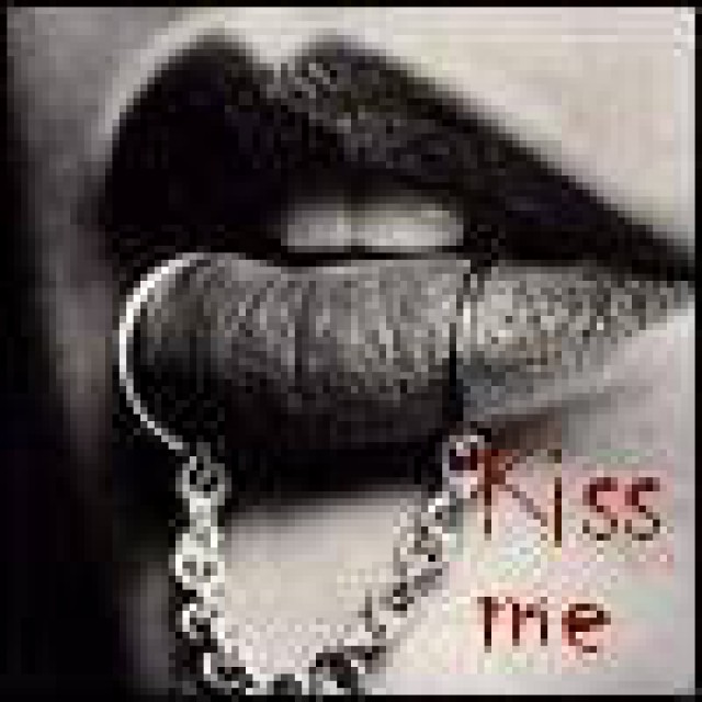 So KiSs mE - foto