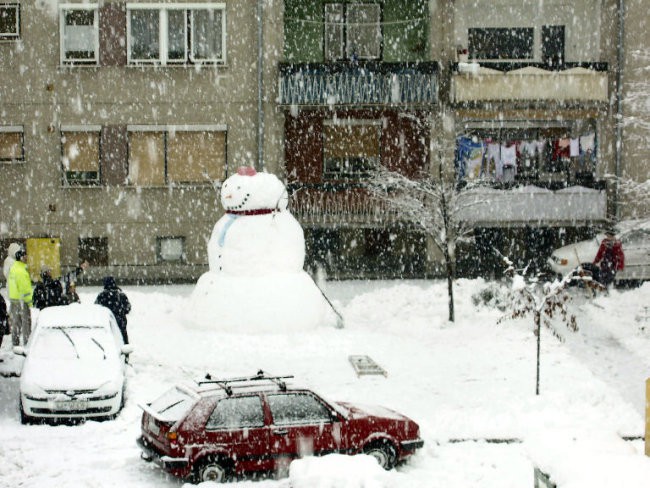 Zima (snežak) - foto povečava