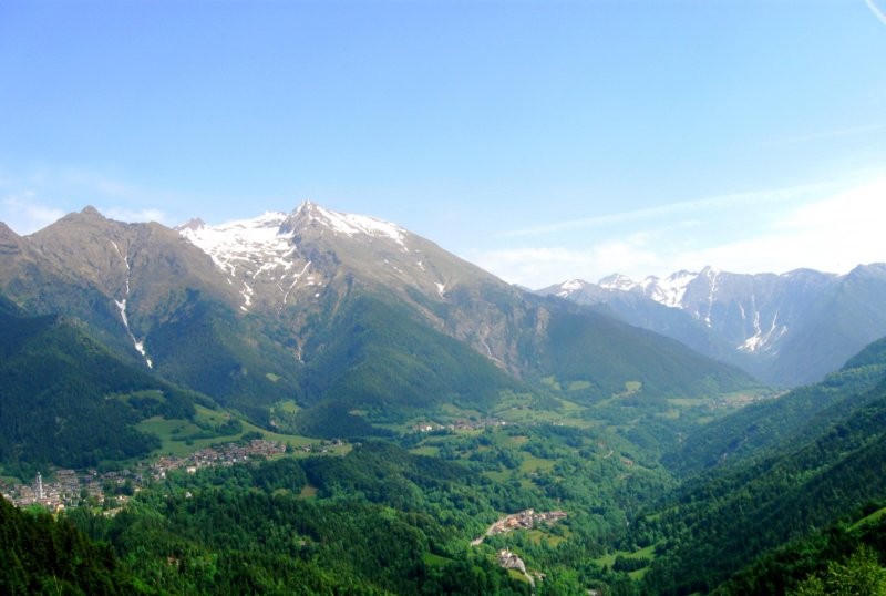 Italija, provinca Bergamo, vas Colere (23-25.06.09)  - odaljeni vrhovi nasproti Persolana