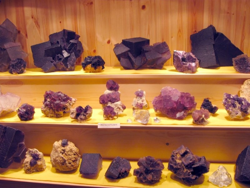 Italija, provinca Bergamo, vas Schilpario (23-25.06.09) - zbirka mineralov v hotelu San Ma