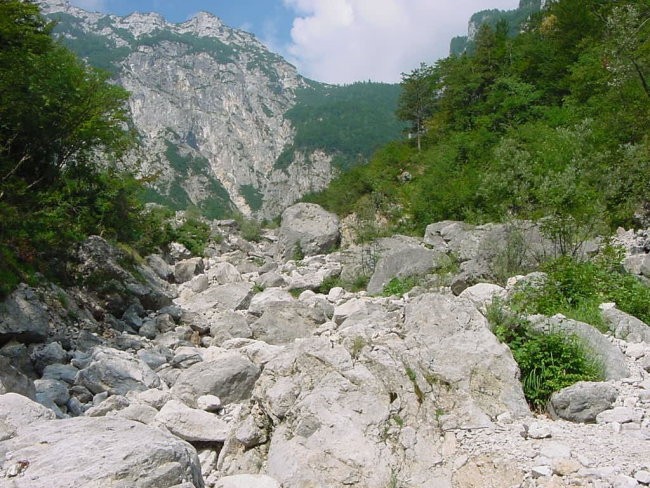 Kalcit - Kurja dolina, pogled od spodaj