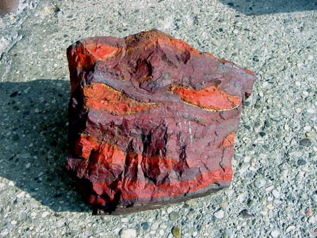 Jaspis, hematit - Idrijsko (20 x 20 cm)