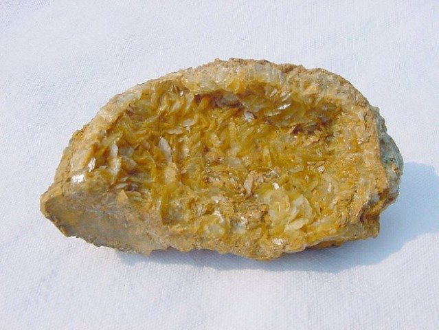 Geoda sadre - 8 x 4 cm - Mavra Volia, Hios, Grčija - junij 2007