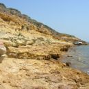 Nahajališče prodnikov limonitnih konkrecij   - 1 km pred Agia Ermioni, Hios, Grčija - juni