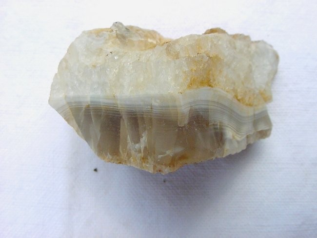 Kalcedon (ahat), kremen  - 4 x 3 cm - Smrekovec, SLO - 05.08.2007