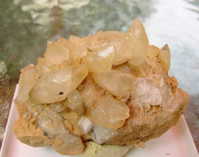 Kurja dolina - kristali kalcita veliki do 2,5 cm - 02.08.2007