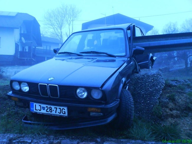 320i - foto povečava