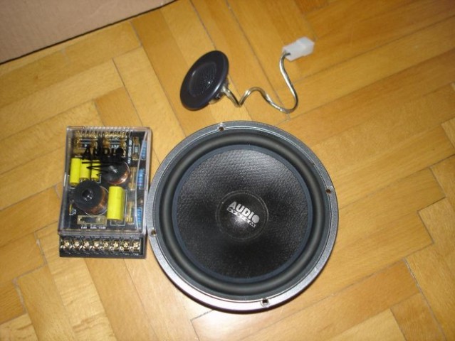 Audio System Dust - foto