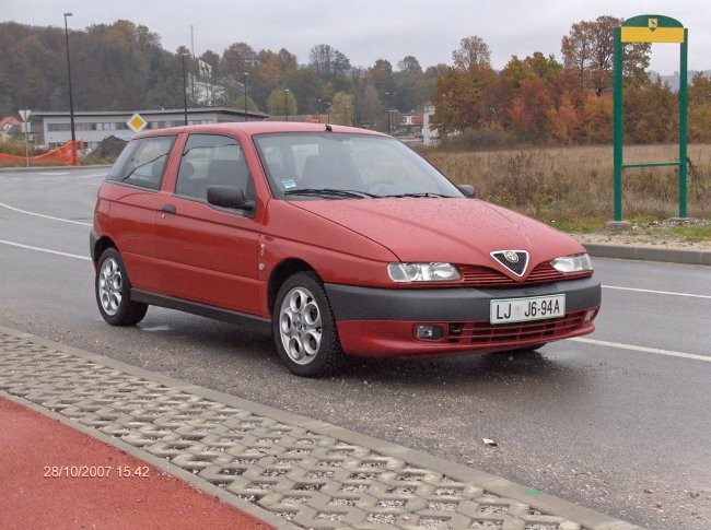 Alfa-romeo 145 - foto povečava