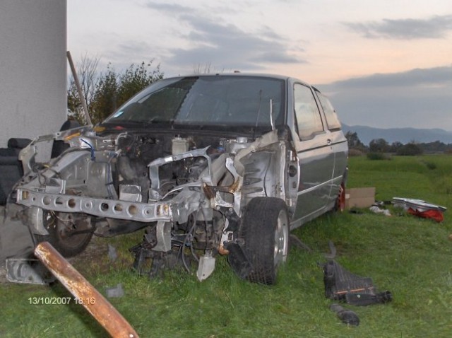 Alfa-romeo 145 - foto