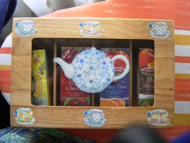 Škatla za čaj,okrašena s servetki
