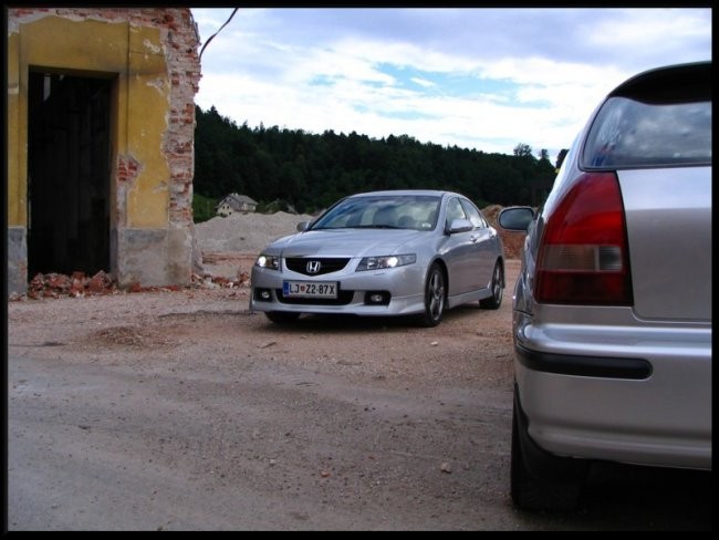 Honda vs. Toyota - foto povečava