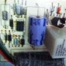 Pa se pogled na del elektronike, ki skrbi za skrinjo .. Sicer dandanes nic kaj extra, pa v