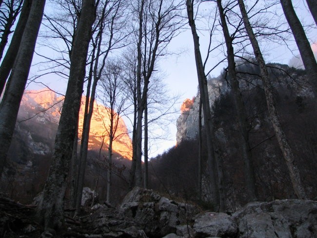 na začetku poti ... gremo na Kokrško sedlo