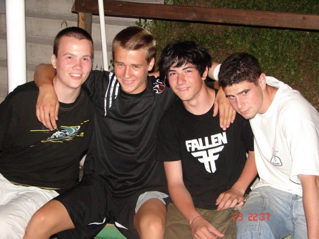 Klubski piknik junij 2006 - foto povečava