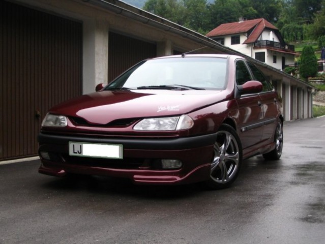 Renault Laguna - foto