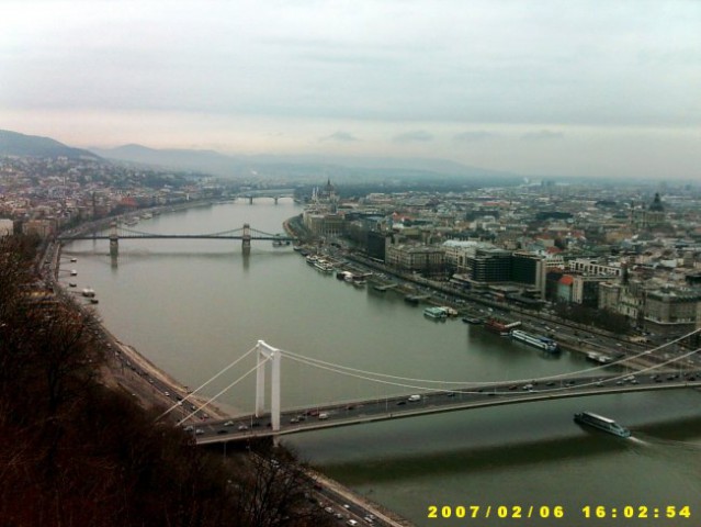 Budimpešta - pogled na Elizabetin in Lučkasti most s Citadele