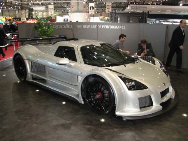 Gumpert Apollo Sport. 800 KM