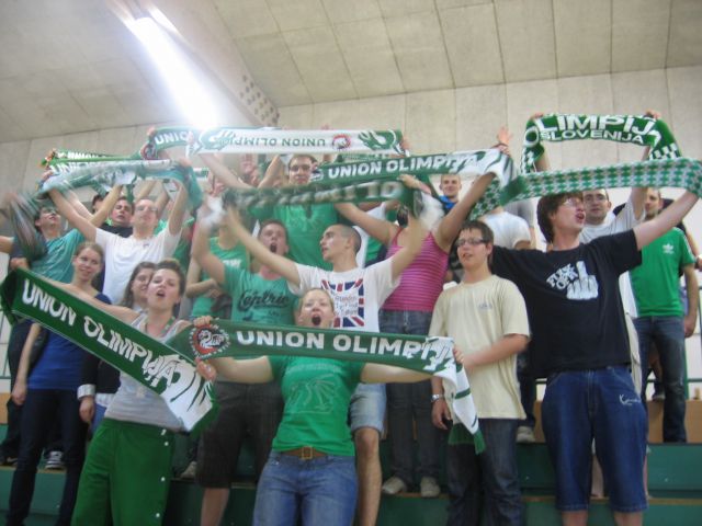 Košarkarsko navijaška skupina ZMAJI (Novo Mesto; 20. maj 2011)