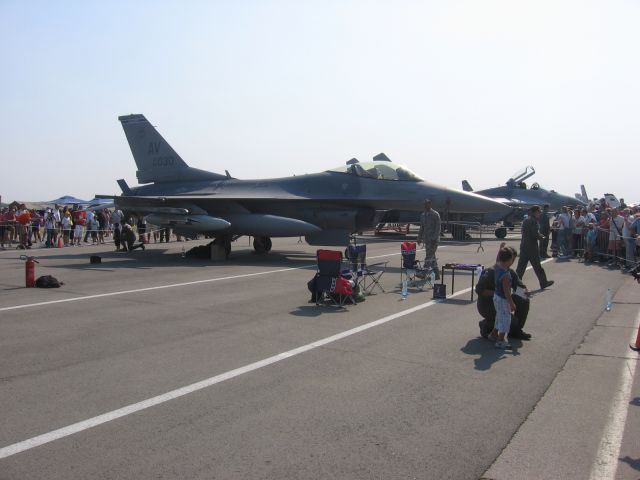 US Air Force - Lockheed Martin F-16 Fighting Falcon