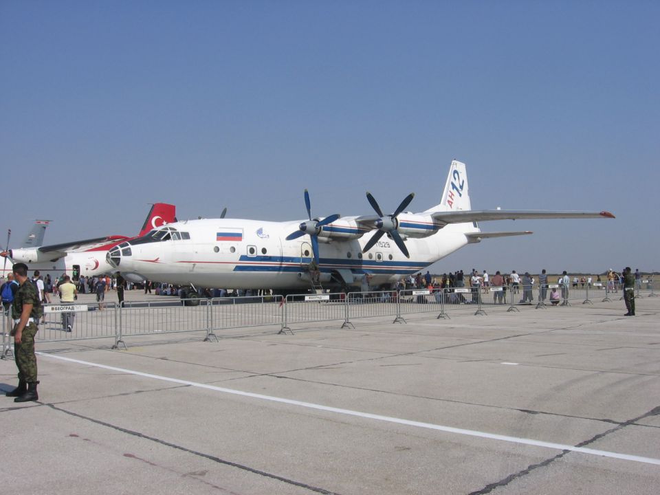 Antonov An-12