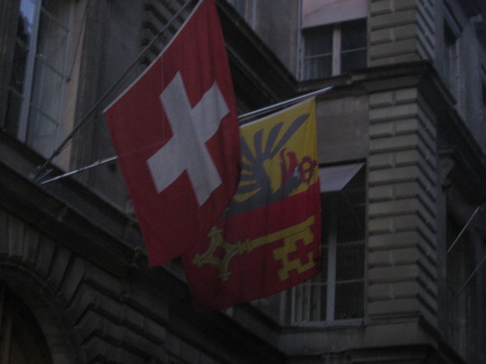 Zastavi Švice in Ženeve