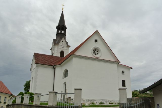 Cerkev Sv. Križ Gabrovka