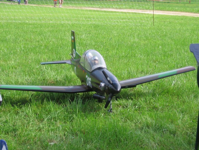 RC Pilatus PC-9